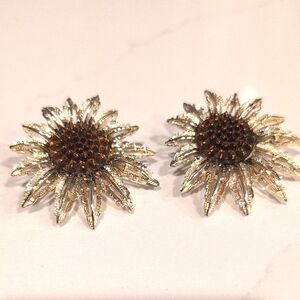 Vintage Sarah Coventry Large Star-Burst Clip On Earrings